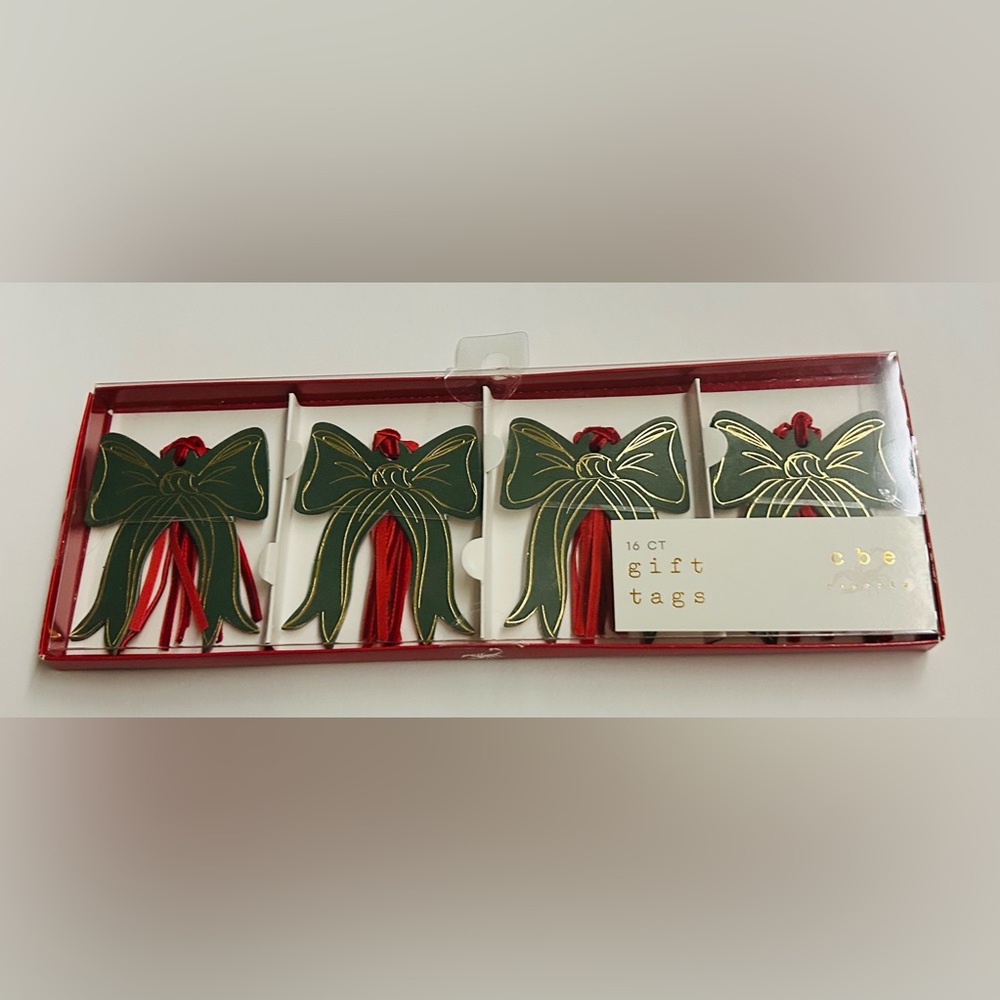 New 16 cbe paperie Gift Tags Green Bows Gold Lines Red Ribbon White Background